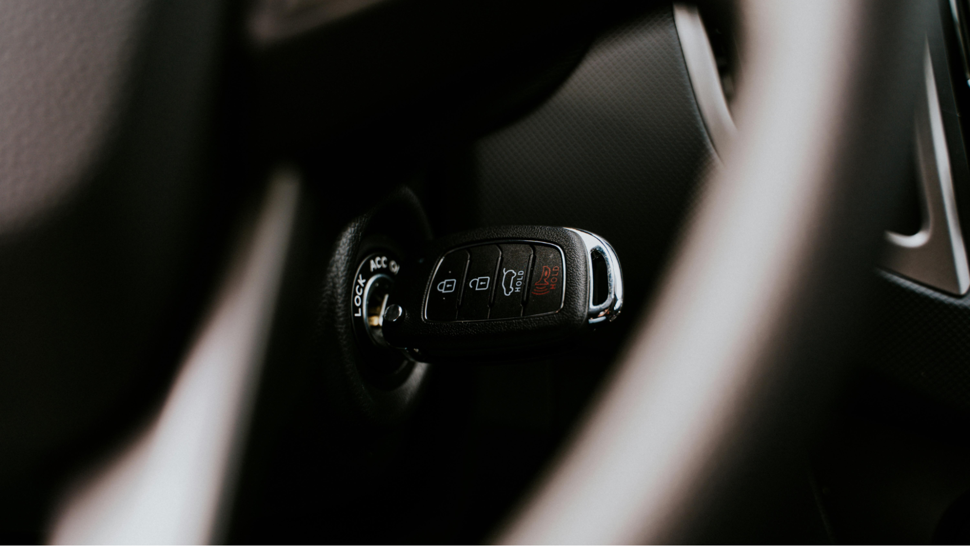 Sistema de ignição: por que o carro demora a pegar mesmo com a bateria nova?